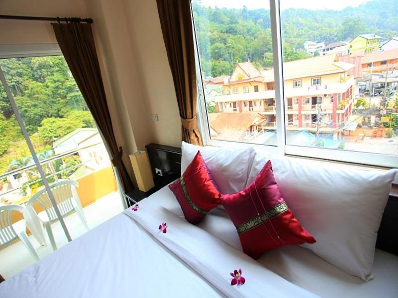 88 Hotel Patong Extérieur photo