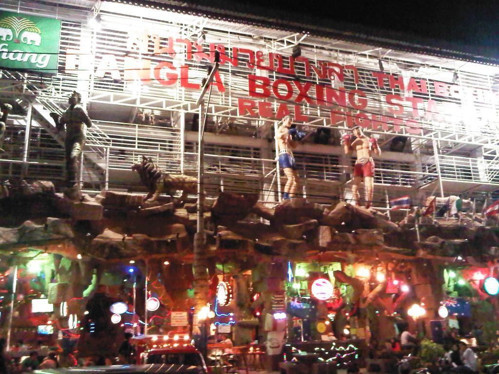 88 Hotel Patong Extérieur photo
