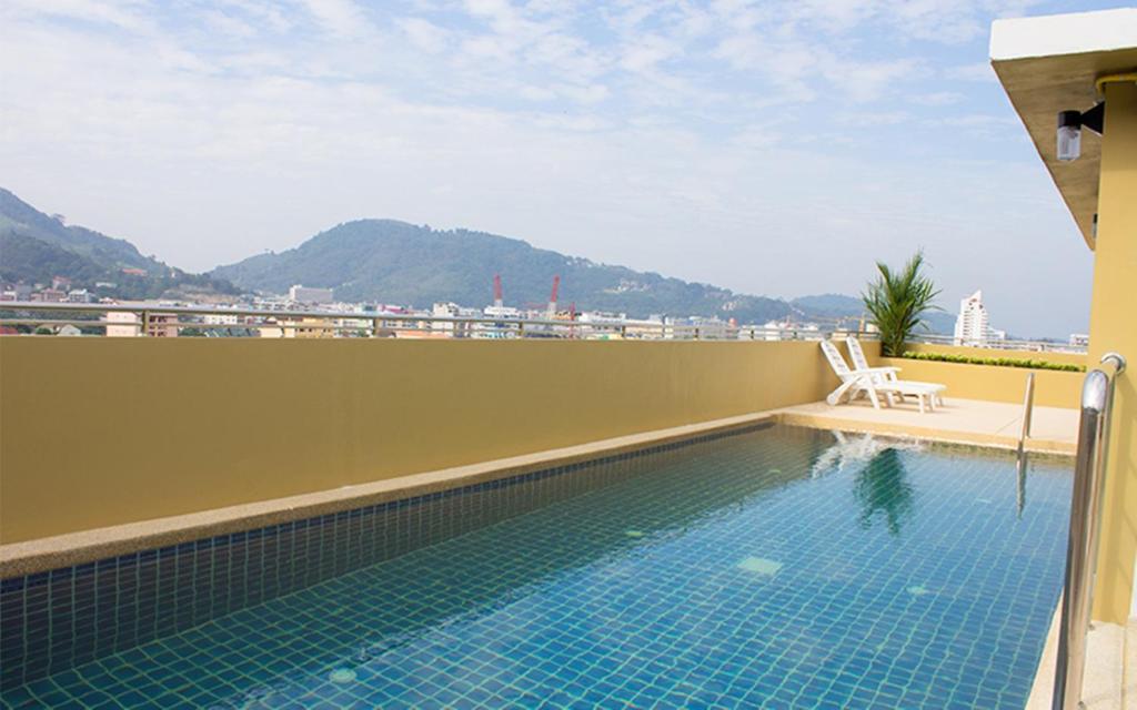 88 Hotel Patong Extérieur photo