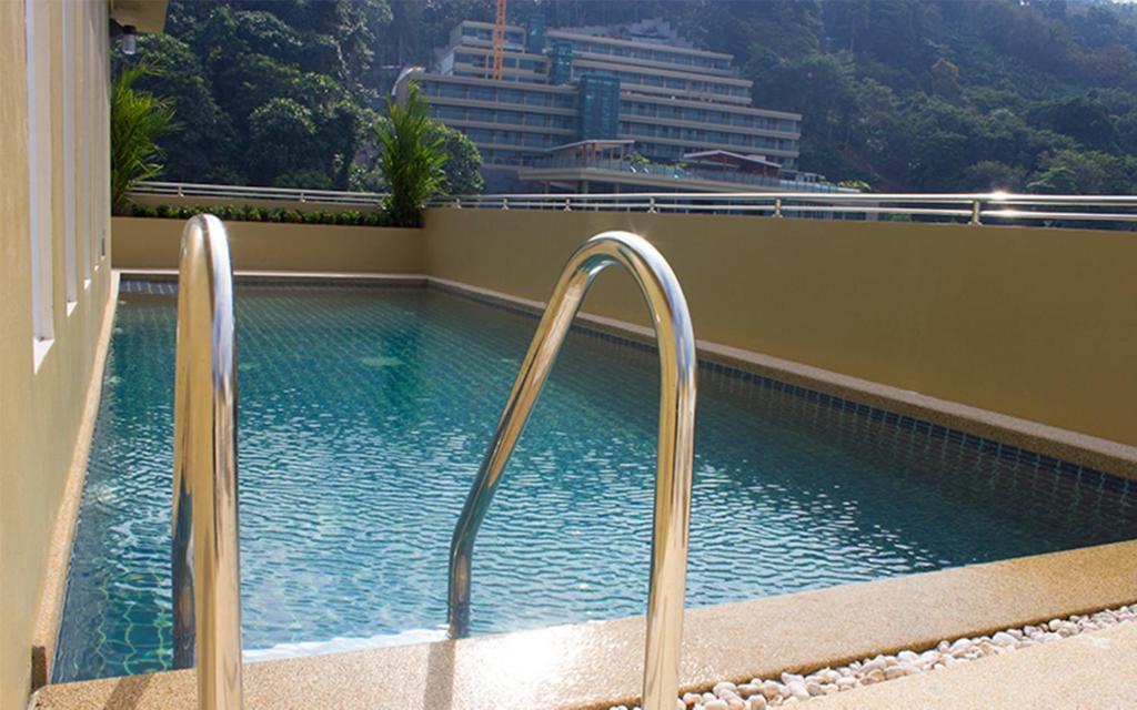 88 Hotel Patong Extérieur photo