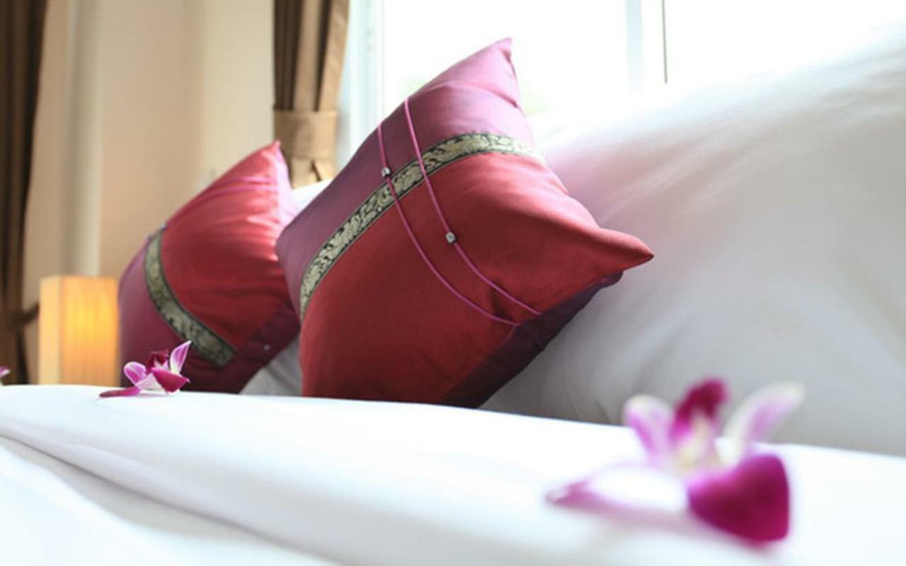 88 Hotel Patong Extérieur photo