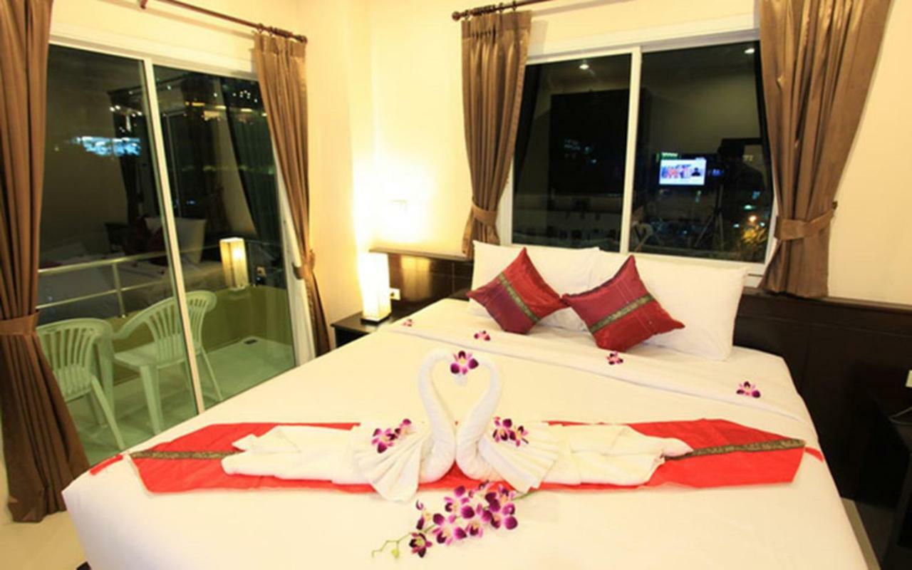 88 Hotel Patong Extérieur photo